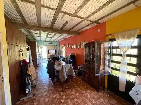 Casa 3 ambientes con 1 baño