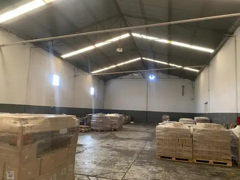 GALPONES EN ALQUILER * EN PREDIO INDUSTRIAL * 750 m2