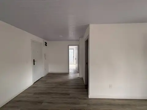 Alquiler de casa 2 dormitorios con garage en Pando