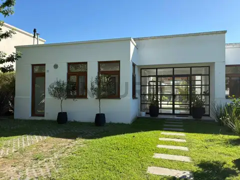 137 Entre 90 y 96 , Piso 0