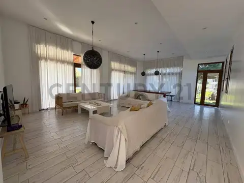 137 Entre 90 y 96 , Piso 0