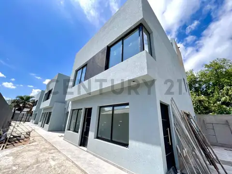 VENTA DUPLEX 2 AMBIENTES EN ITUZAINGÓ, CON COCHERA Y TERRAZA PRIVADA