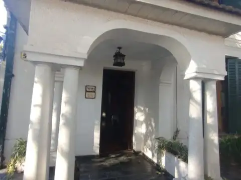 Casa en Venta en Adrogue, USD 295.000