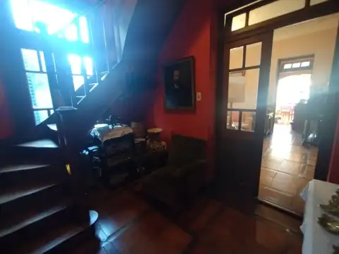 Casa en Venta con 7 cocheras