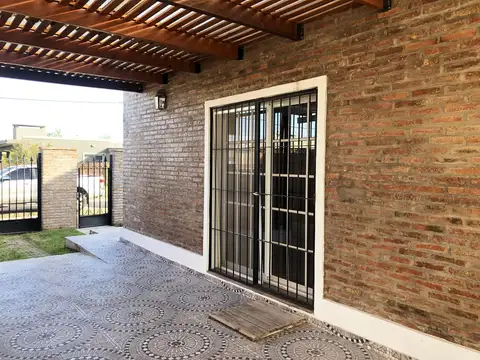 Casa en Venta con 1 cochera