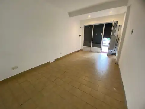 Local en Florencio Varela en Alquiler