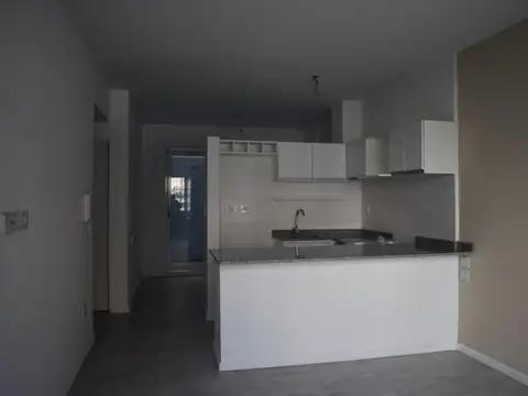 Monoambiente en San Cristóbal a estrenar con balcón y patio