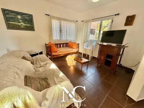 Calle Las Gardenias al 1000