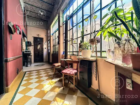 Venta Casa con amplio lote ideal emprendimiento comercial en Banfield Este.