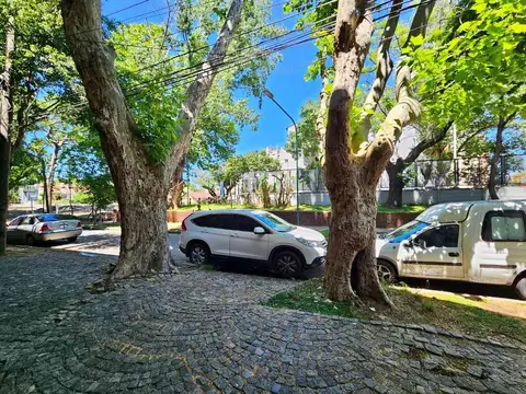 Avenida Ada Elflein 3600
