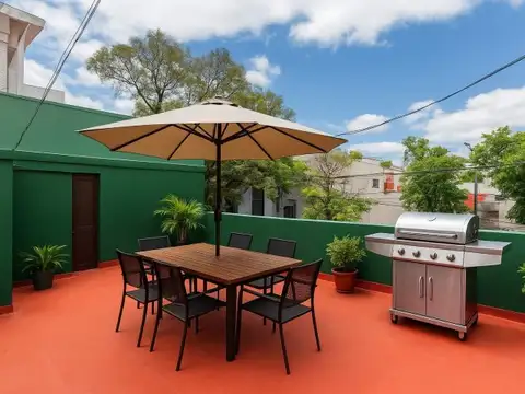VENTA - CASA  - TERRAZA - COCHERA - SUBTE E - PARQUE CHACABUCO
