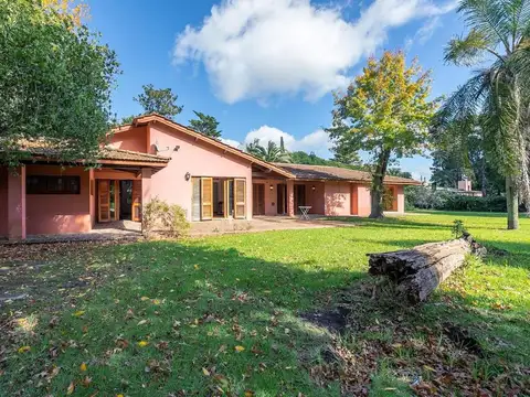 Casa en Venta en 28/443 y 446 City Bell - Alberto Dacal Propiedades