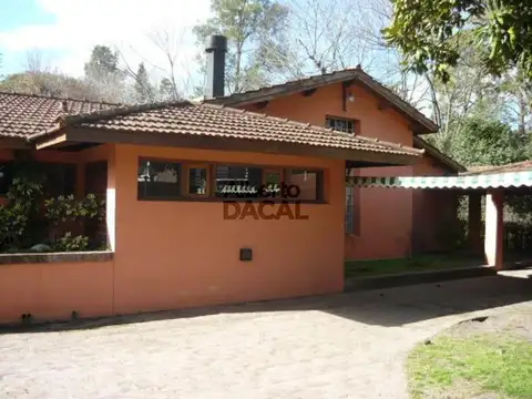 Casa 6 ambientes con 3 baños