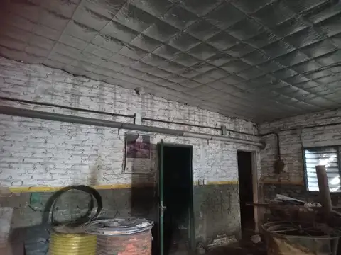 Galpón 260m2 S/Lote 20x16