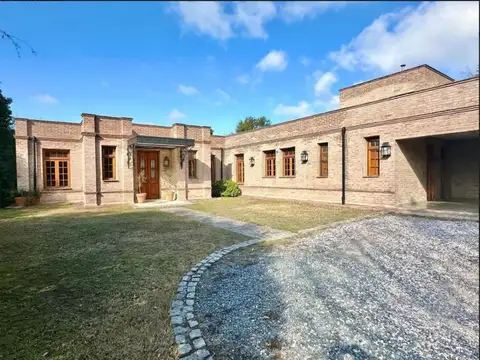 alquier casa 3 dormitorios country lomas de la carolina