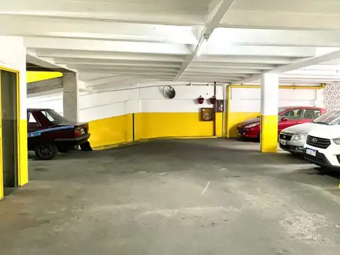 COCHERA FIJA EN VENTA COLEGIALES