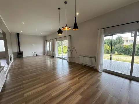 Casa en Alquiler en Arenas del Sur, USD 2.500