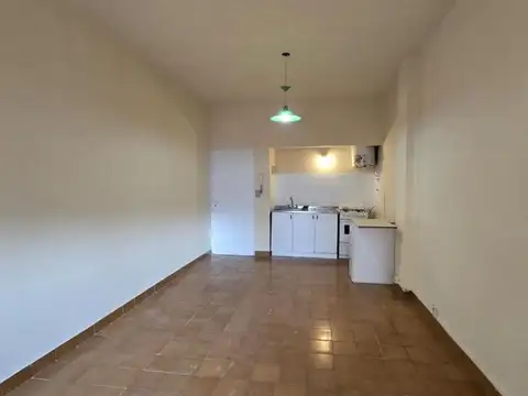 Departamento en Alquiler en Castelar Norte, $ 350.000