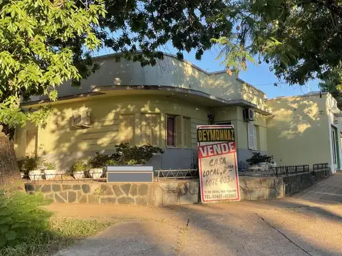 Casa con Depto y Local en zona centro de Colón