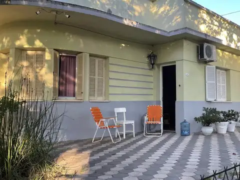 Casa 7 ambientes con 5 baños