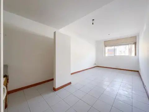 Departamento 1 dormitorio, patio, en pb, zona facultades