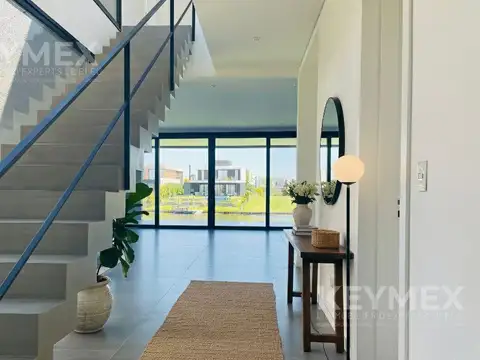 Casa en venta 6 ambientes en Carpinchos Nordelta