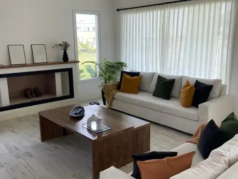 Casa en Alquiler Temporal de 4 dormitorios