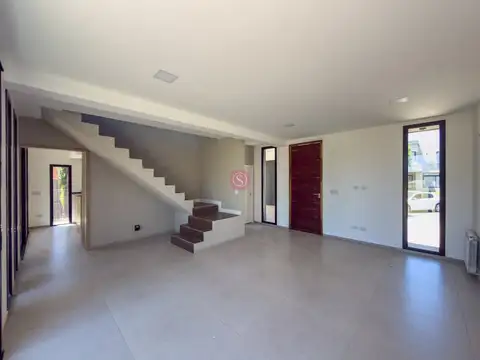 Casa en Alquiler 1 año