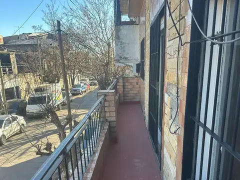 Depto 4 ambientes con cochera