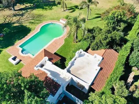 Venta Casa Quinta Pileta Lotes Arbolada Parrilla Quincha