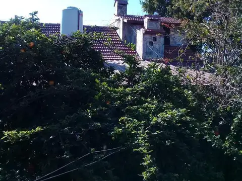 Casa 4 ambientes con 1 baño