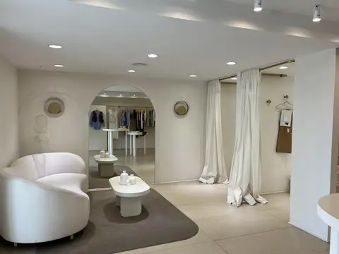 Oficina en Alquiler con 1 cochera