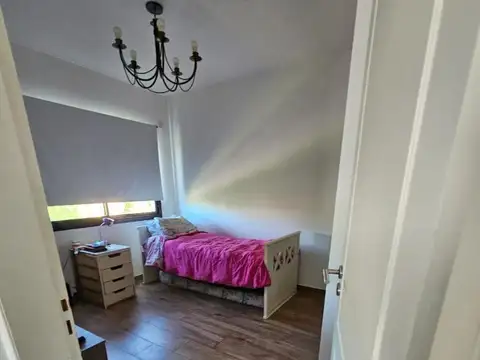 Casa en Alquiler Temporal con 2 cocheras