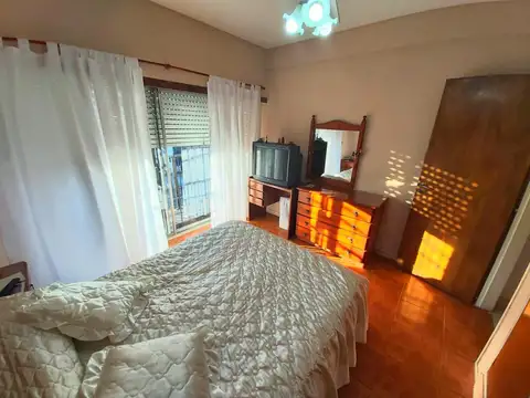 Thames 1600, Piso PA