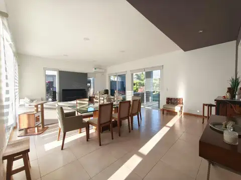 Casa en Venta en Haras Santa Maria, USD 285.000