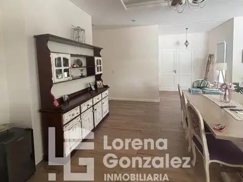 Casa 5 ambientes con 4 baños