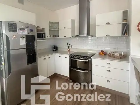 Casa en Venta con 8 cocheras