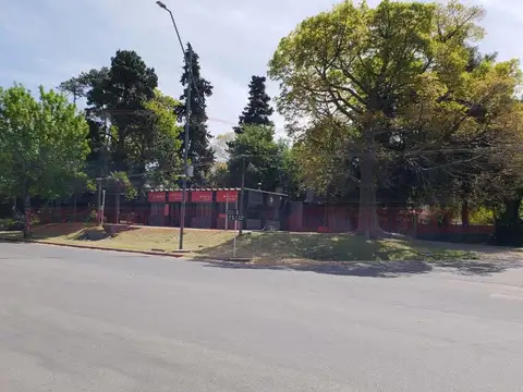 Rambla De Las Amèricas & Benjamin Manton