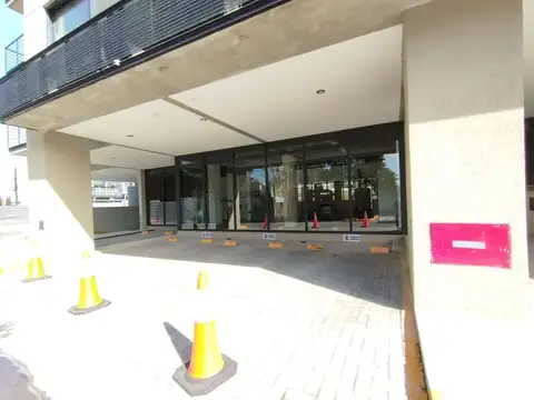 Roberto Caamaño 1100