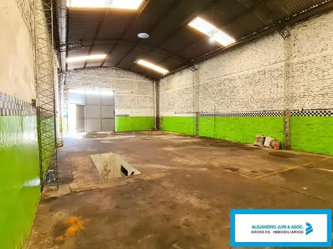 Galpon en Venta 8  mts Frente