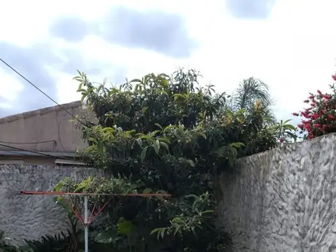 Casa 3 ambientes con 2 baños