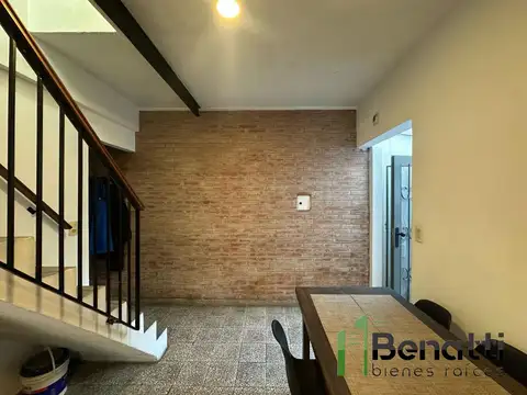 Depto Tipo Casa en Venta con 1 cocheras