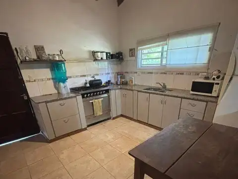 CASA EN VENTA EN PERGAMINO CON PATIO Y PILETA