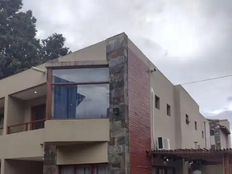 Alsina 1521 entre brown y ba as