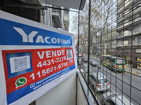 Semipiso en venta 3 amb con patio y balcón al frente