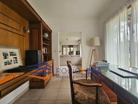 Casa 5 ambientes con 3 baños