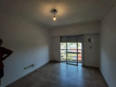 Departamento en Alquiler en Moron, $ 450.000