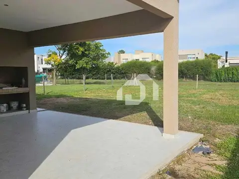 Casa  en Venta en Santa Elena, Pilar del Este, Pilar