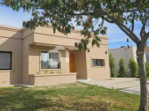 Casa en Venta en Pilar del Este - Santa Elena, USD 200.000