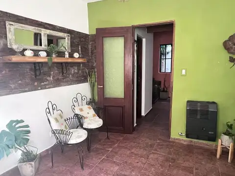 Depto Tipo Casa 4 ambientes con 2 baños